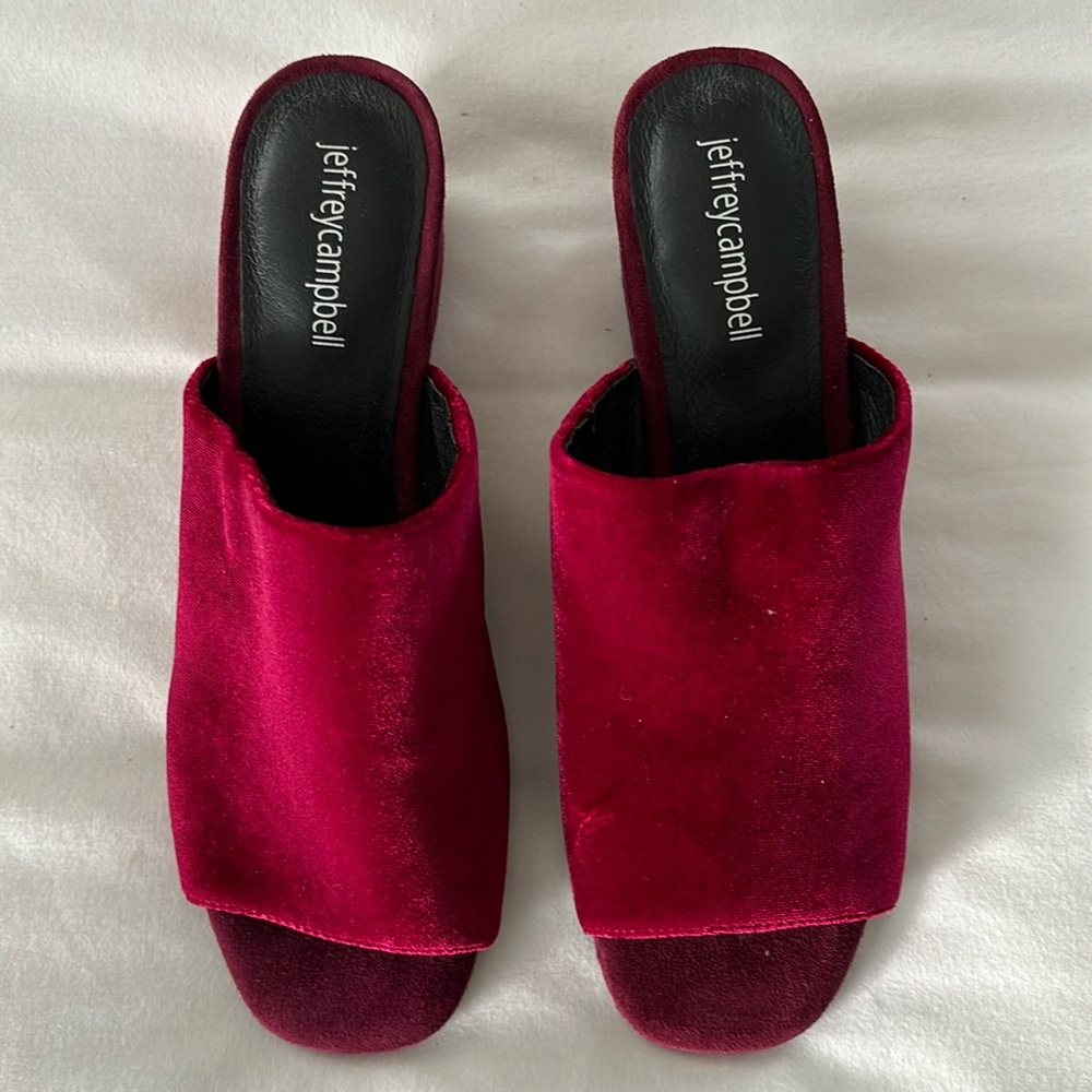 Jeffrey Campbell Willow Velvet Wedge Sandals Size 7.5 Red